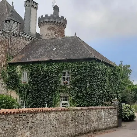 Chalet-dordogne B10 Chateau Le Verdoyer - Champs Romain, Dordogne شاليه *