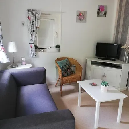 Chalet-dordogne B10 Chateau Le Verdoyer - Champs Romain, Dordogne シャレー *