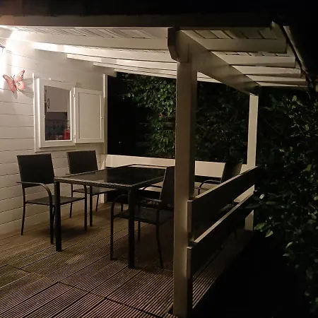 Chalet-dordogne B10 Château Le Verdoyer - Champs Romain, Dordogne Chalet Puyhardy (Dordogne)