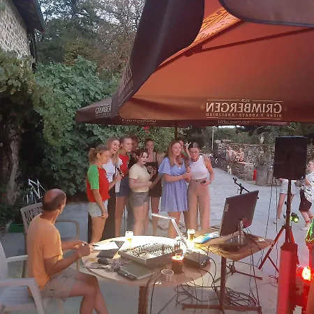 シャレー Chalet-dordogne B10 Chateau Le Verdoyer - Champs Romain, Dordogne Puyhardy (Dordogne)